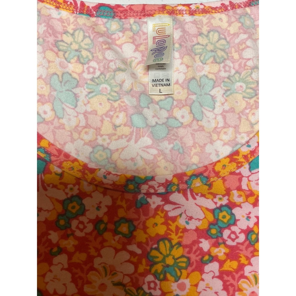 LuLaRoe Floral Print Top Short Sleeve V Neck Casual‎ Comfy Tee Size L - Picture 2 of 3